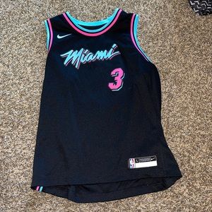 Youth large Nike Dwyane Wade Miami Heat jersey